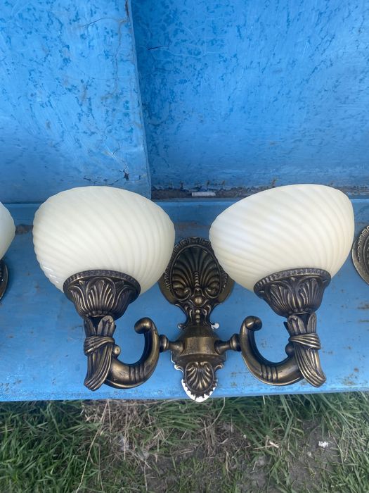 Комплект люстры и плафоны настенные