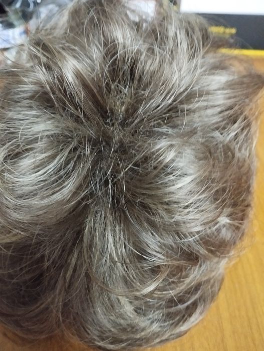 Парики продам.  .