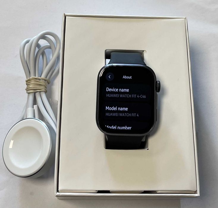 Смарт часовник HUAWEI WATCH FIT 4