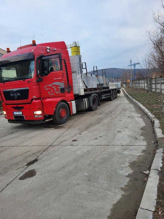 Transport marfă  transport utilaje buldoexcavator platforma trailer