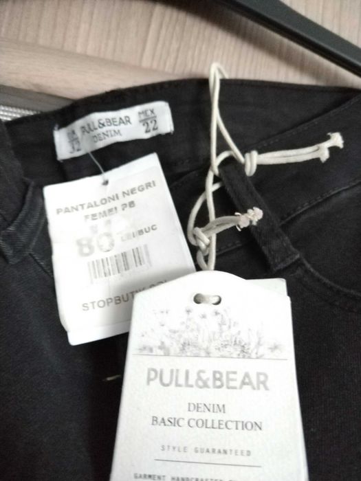 vand pantaloni noi de fete, mar. 32, de la Pull and Bear