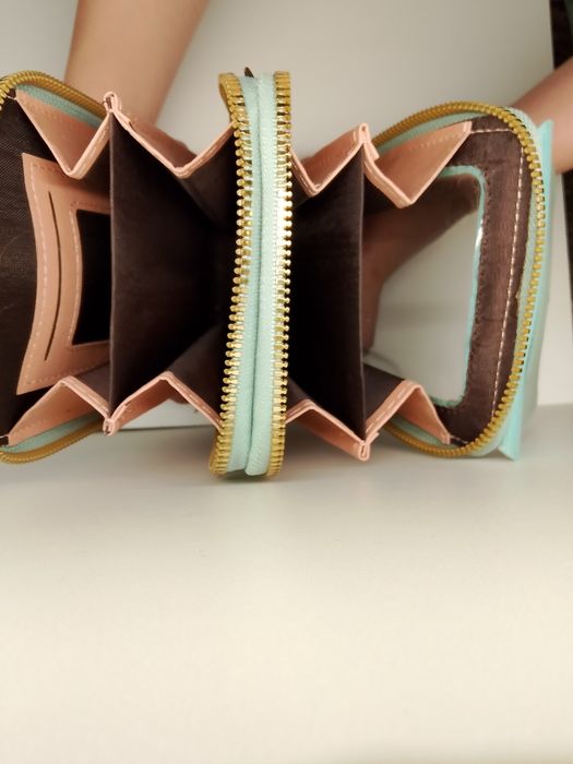 Продам сумку за 2500 тенге.