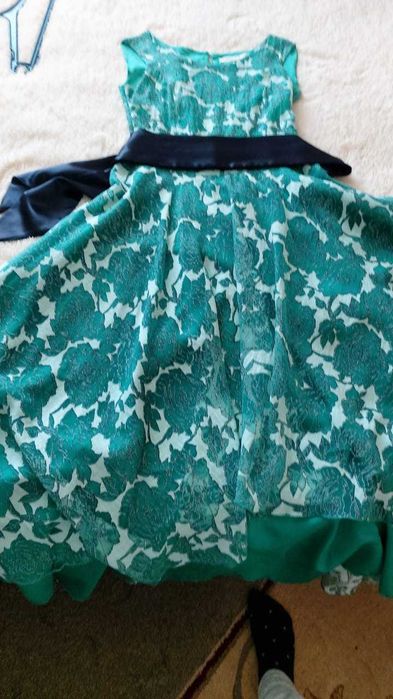 Продам нарядное платье