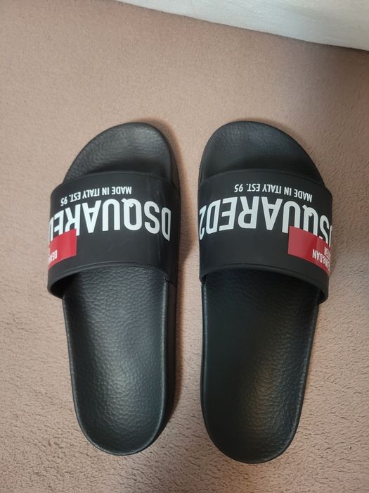 Papuci  Dsquared2 nr 41 purtati de doua ori