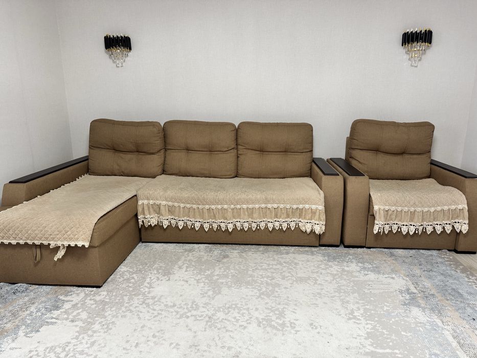 Продается угловой диван+ кресло