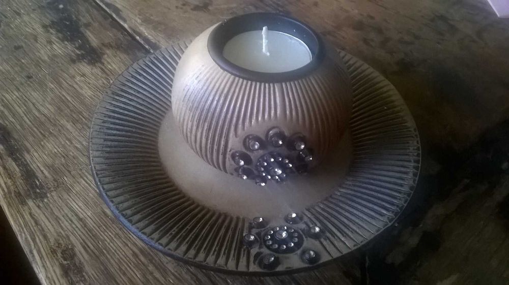 свещник с чинийка и стъклени камъчета CIRCLEWARE Decor New York