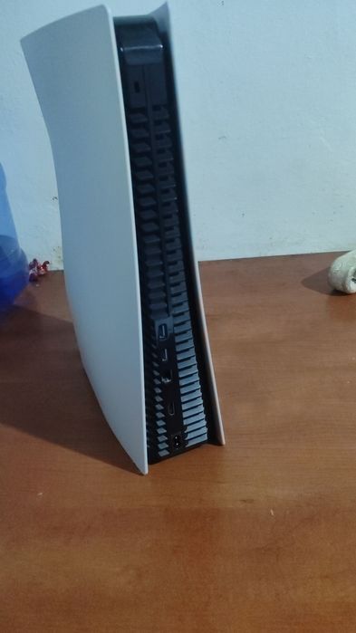 Продам Playstation 5 825Гб