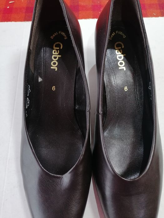 Vând încălțăminte pt femei