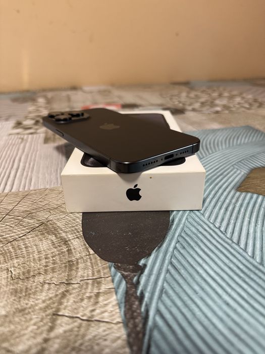 Vand iPhone 15 Pro Max