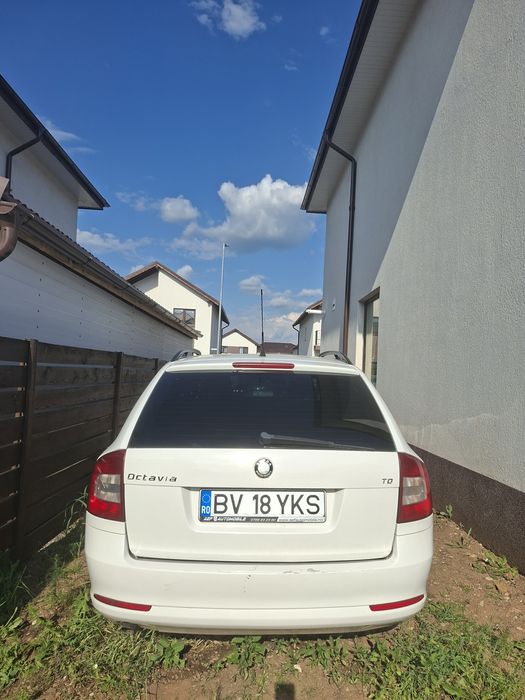 SKODA Octavia 2010 — imagine 2