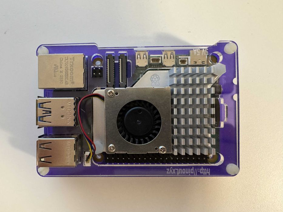 Kit Raspberry Pi 5 8GB, alimentator, carcasa