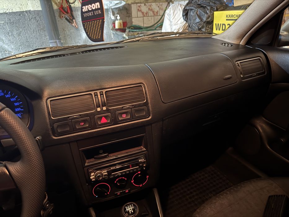 Volkswagen Golf 4 1.4 16V