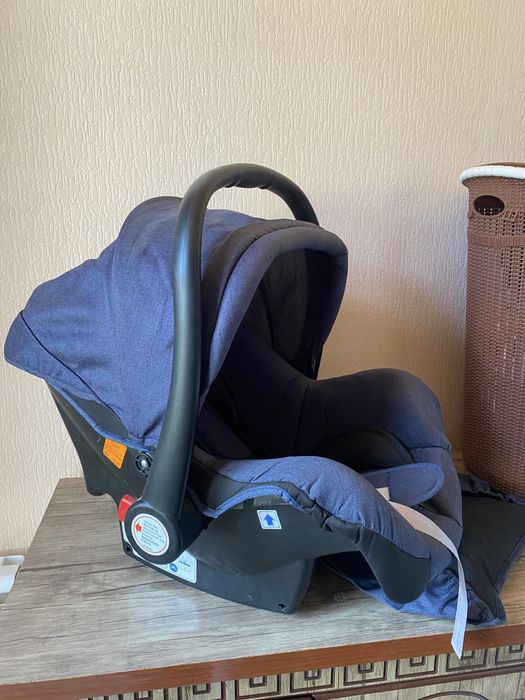 Автокресло почти новый