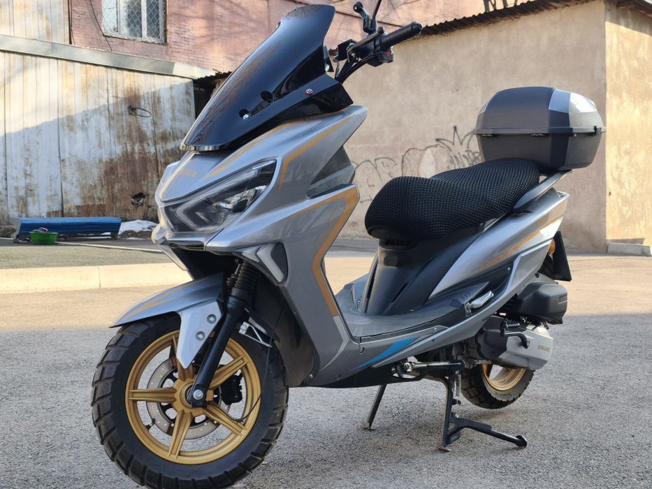 Махі мопед в идеалном сост.