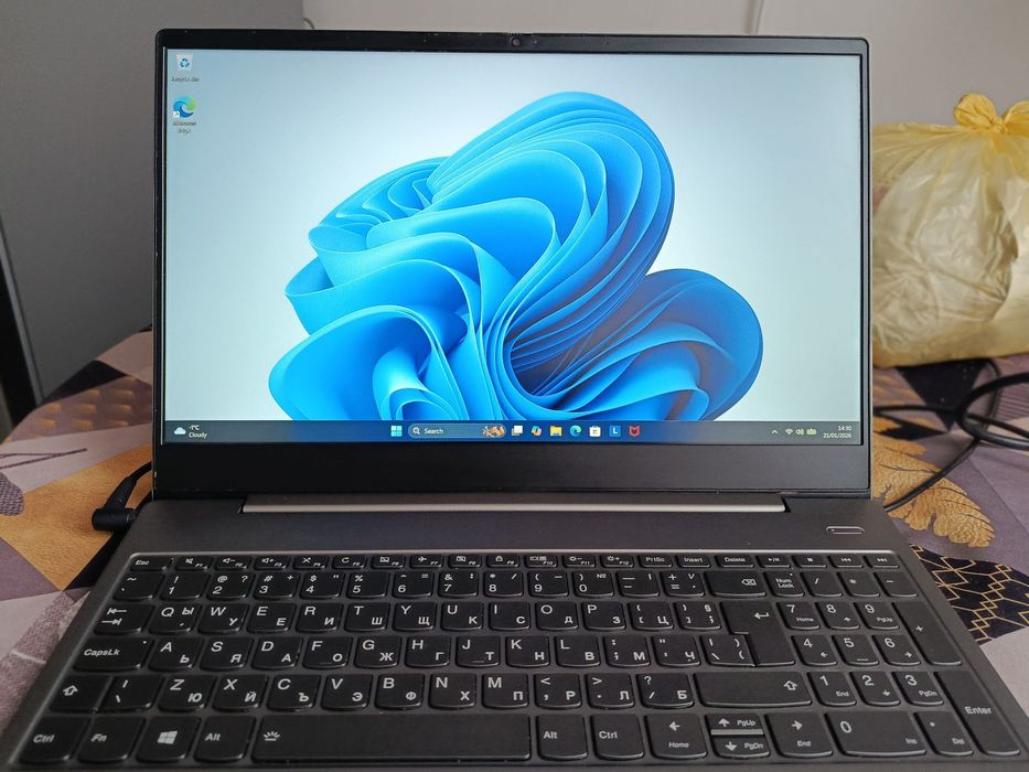 Lenovo 15.6" laptop
