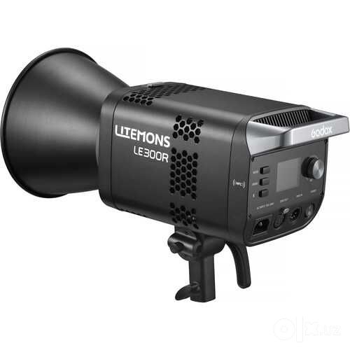 Godox Litemons LE300R. Гарантия, 12 месяцев с момента покупки.