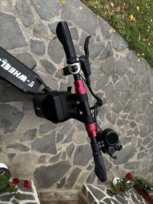 E Wheels E7 Pro electric trotinetā