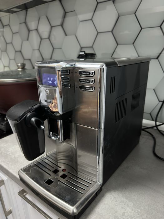 Expresor automat Philips EP5530 LatteGo