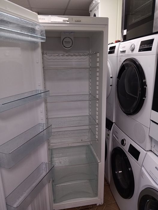 Голям хладилник охладител Миеле Miele А+++ Made in Germany 2г.Гаранция