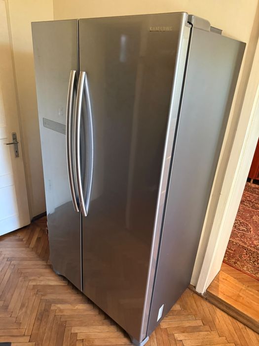 Frigider Side by Side Samsung