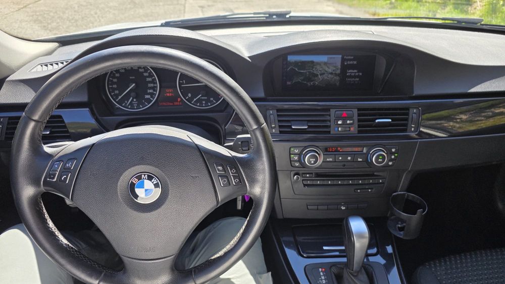 BMW E91 xDrive 2011 | 184CP | AUTOMATĂ | NAVI MARE