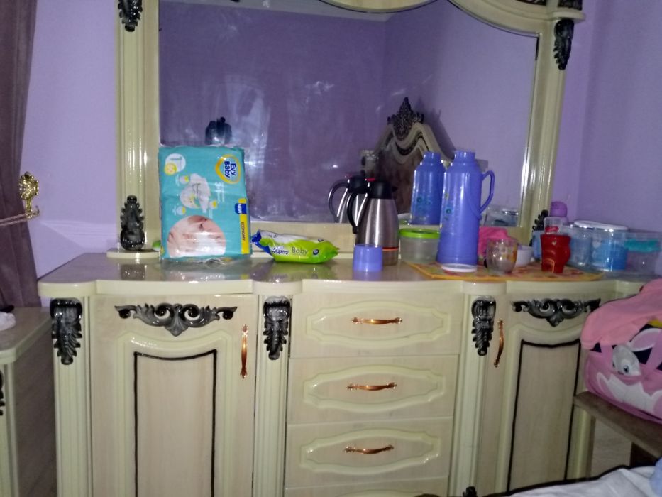 Mebel yangi.pul kk un sotilyapti