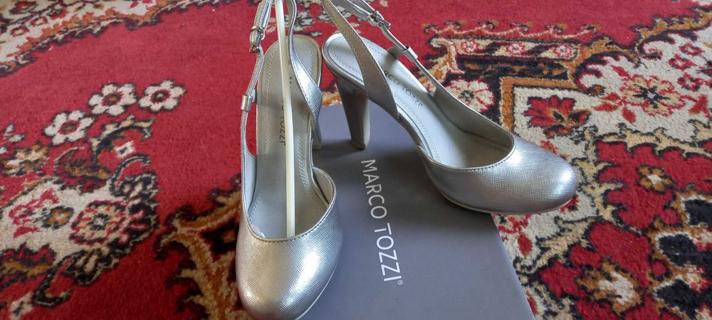 Новые босоножки кимекс