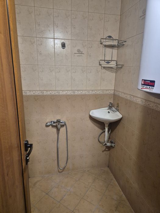 Дава се под наем Четиристаен апартамент в Пловдив, Централна гара - 98 кв.м за 612 € - Снимка #17