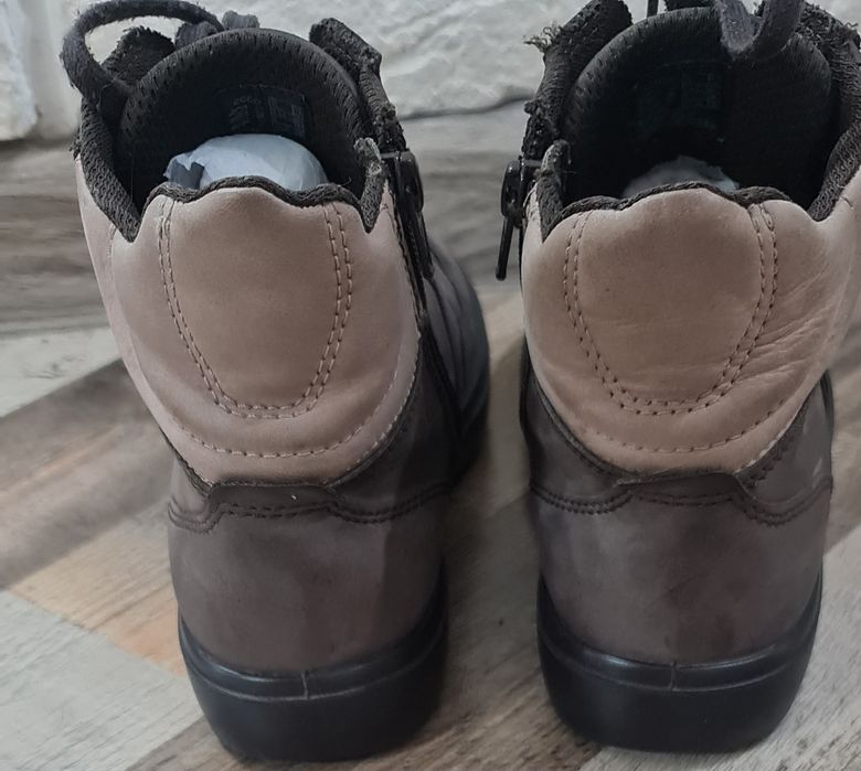 Натуральный нубук"ECCO"