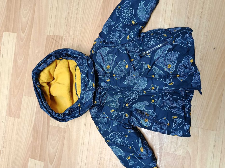 Продам детскую куртку