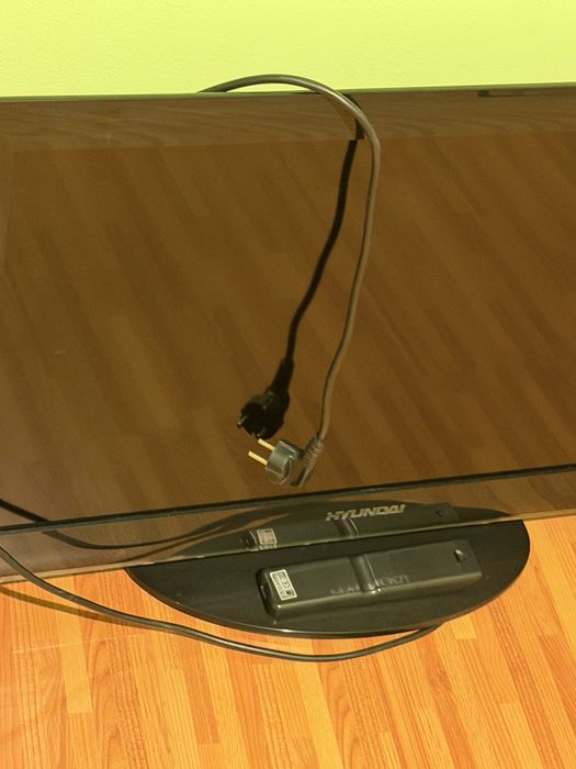 Vand televzor Hyundai in stare perfecta