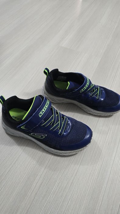 Adidasi baieti, marime 34