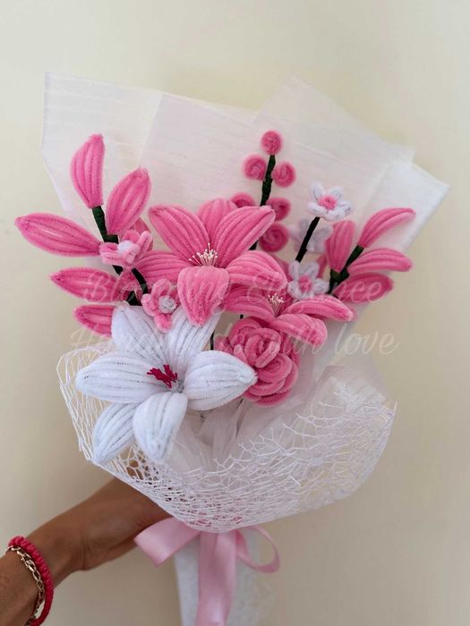 Вечен букет от плюшена тел