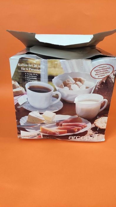*Arcopal* Франция чисто нов сервиз за кафе от 20 части