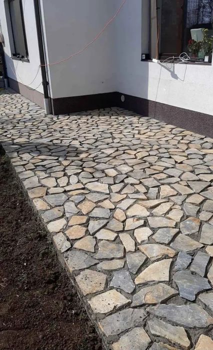 Vând Piatră sau Montez