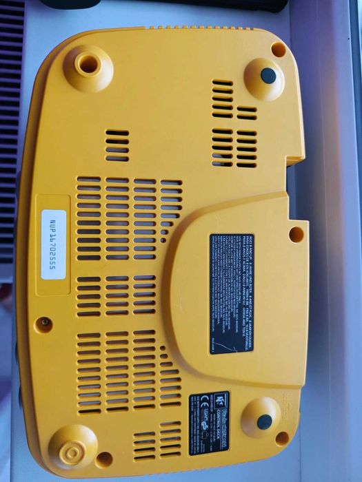 Nintendo 64 Pikachu Edition N64 Complete in box