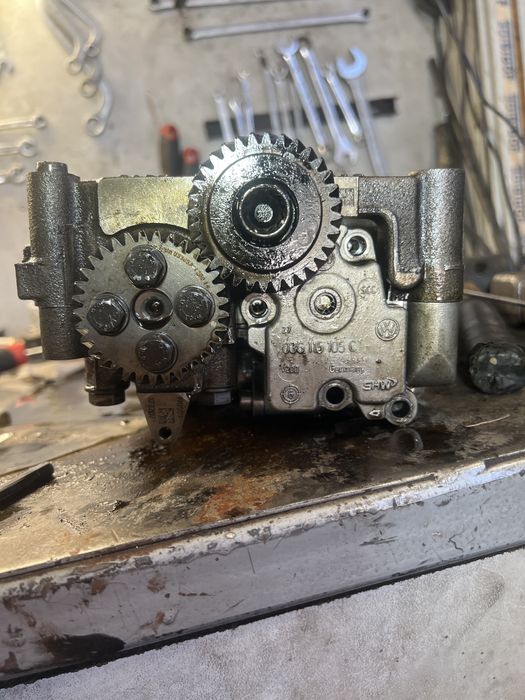 Маслена помпа с балансиращи валове за VW 2.0 TDI