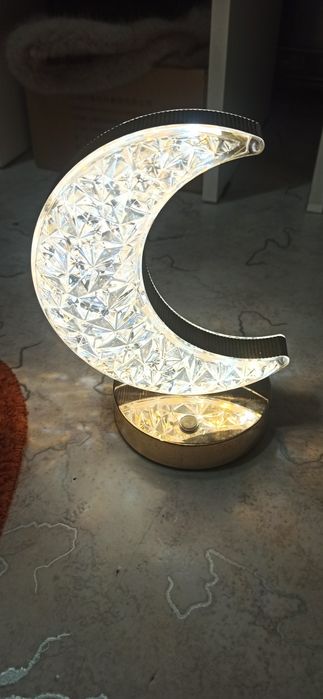 Продам светильник