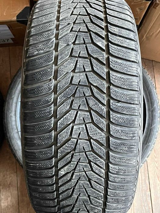 Зимни гуми 265/40/20 HANKOOK EVO3  DOT 2025 година