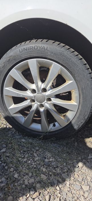 Комплект джанти със зимни гуми Audi a4 B8, 17 ки