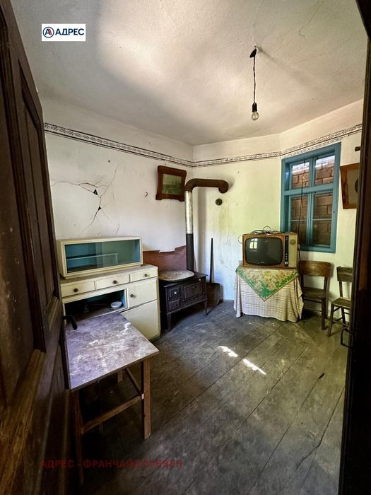 Къща в Ловеч, област-с.Шипково площ 86 цена 60000