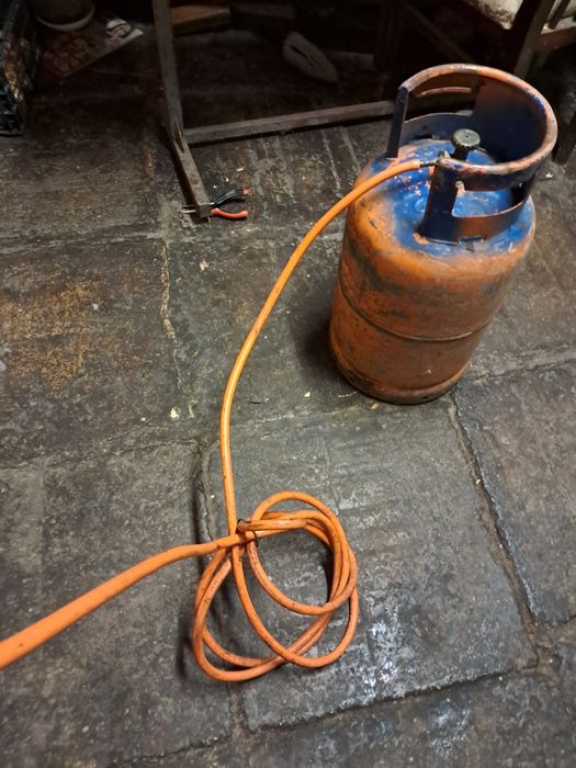 Vând butelie aragaz