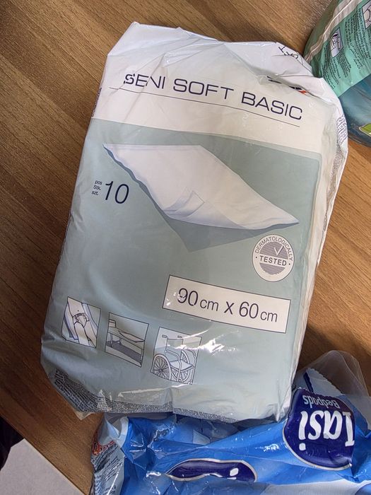 Scutece si absorbante pentru adulți