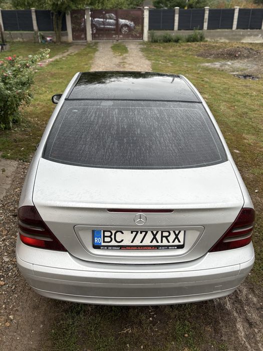 Mercedes-Benz W203 – 2.2 CDI / 2003 / Manuală