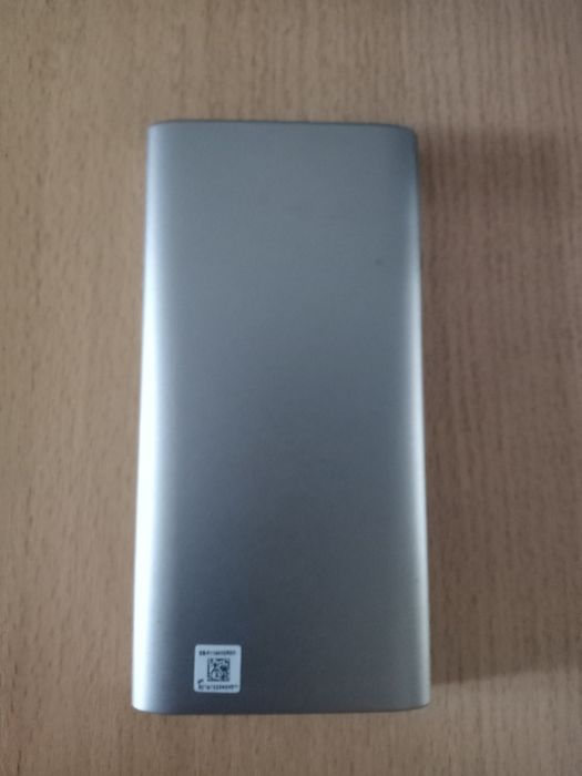 Продам пауэр-банк "Samsung".