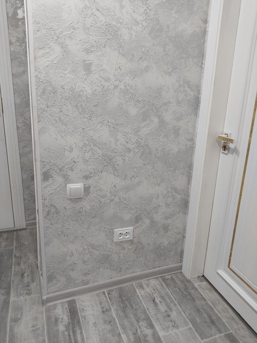 Своя квартира 2/1/2 . Город Янгиюль ул. Беруни.  Звоните отправляю адр