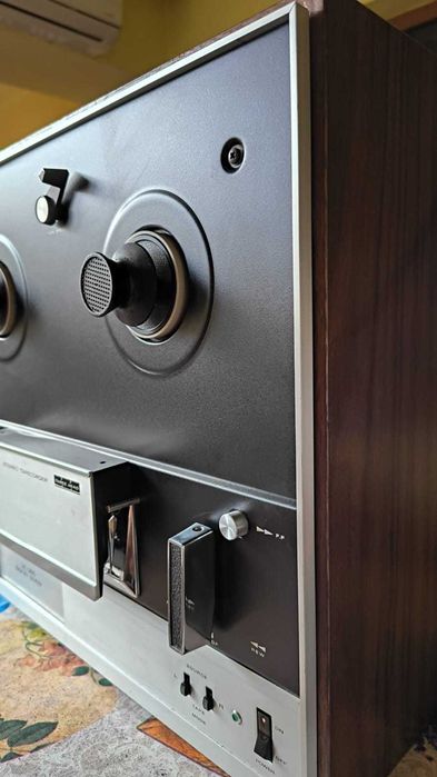 Magnetofon Sony TC355