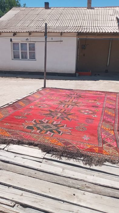 Ручные ковры алаша басқада қол өнер