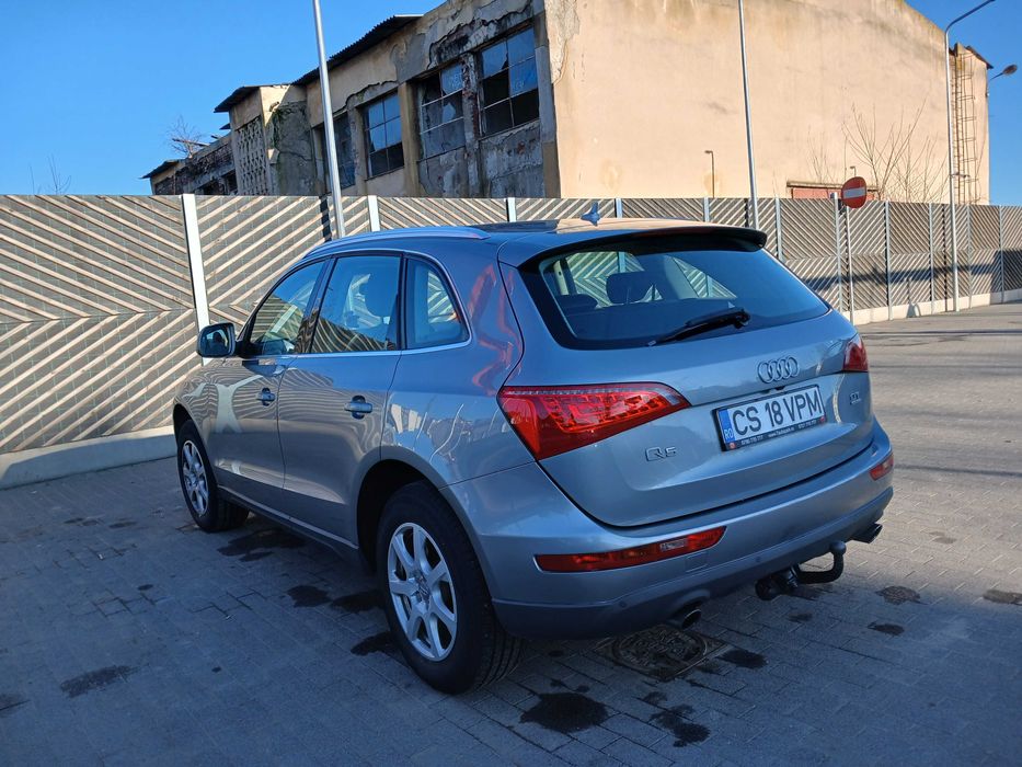 Vand sau schimb Audi Q5 4x4 automat cu o masina mai ieftina