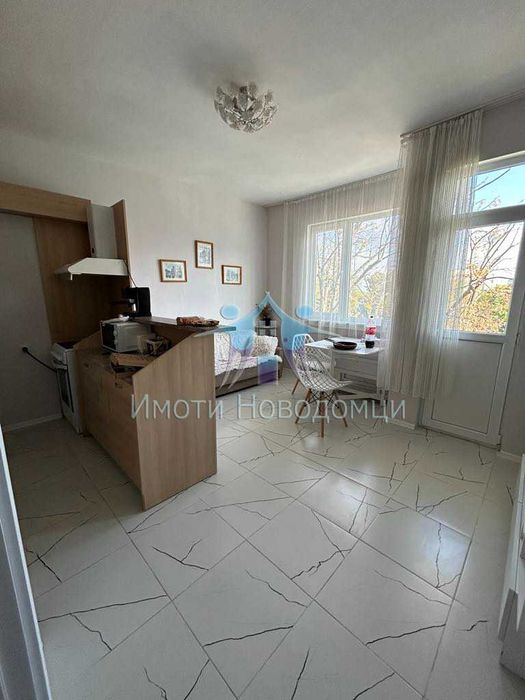 Дава се под наем Двустаен апартамент в Шумен, Пазара - 60 кв.м за 306 € - Снимка #3